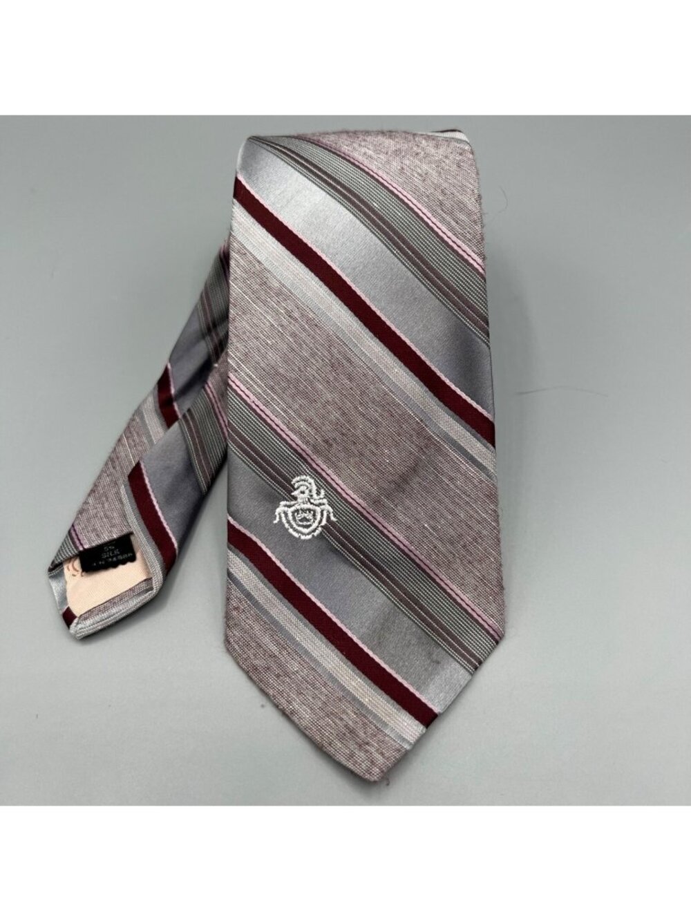 Vintage 1970s "Via Re" Men's Embroidered Crest Regimental Striped Silver Tie